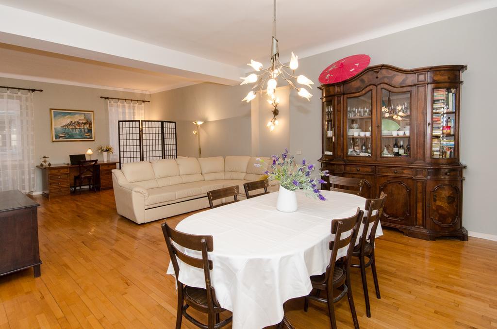 Noemi Apartment
